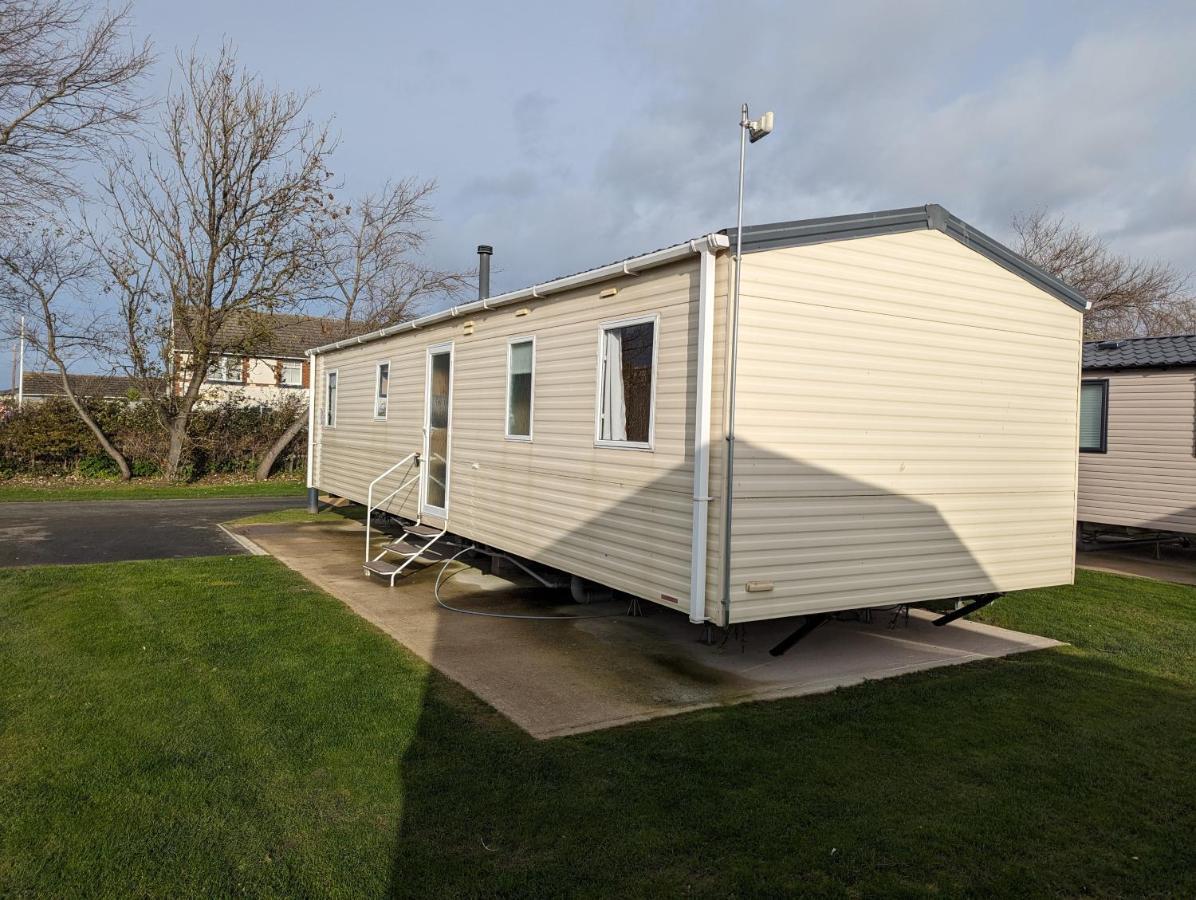 A&J Caravan 14 Kinmel Bay Exterior photo